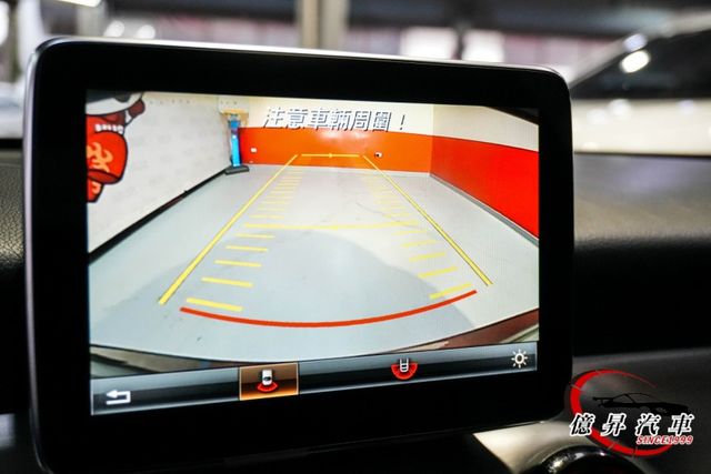 Keyless、AMG套件、盲點偵測、H/K音響、全景天窗，極致跑格轎跑  第16張相片