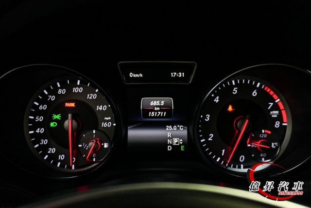 Keyless、AMG套件、盲點偵測、H/K音響、全景天窗，極致跑格轎跑  第18張相片