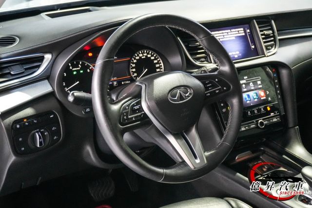 QX50風尚版，僅跑5.9萬公里，ACC跟車、360度環景、抬頭顯示器、電動尾門  第11張相片