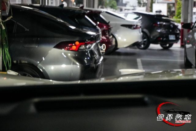 QX50風尚版，僅跑5.9萬公里，ACC跟車、360度環景、抬頭顯示器、電動尾門  第19張相片