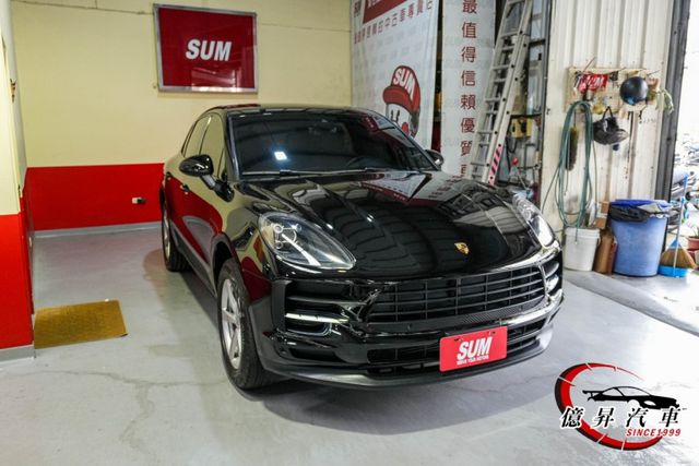 小改款，一線尾燈，選配全景天窗，Porsche跑旅，性能與舒適兼具  第2張相片