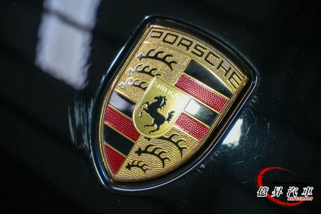 小改款，一線尾燈，選配全景天窗，Porsche跑旅，性能與舒適兼具  第7張相片