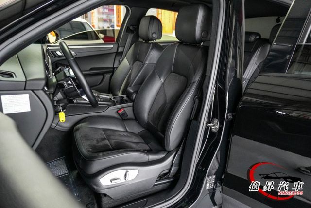 小改款，一線尾燈，選配全景天窗，Porsche跑旅，性能與舒適兼具  第9張相片