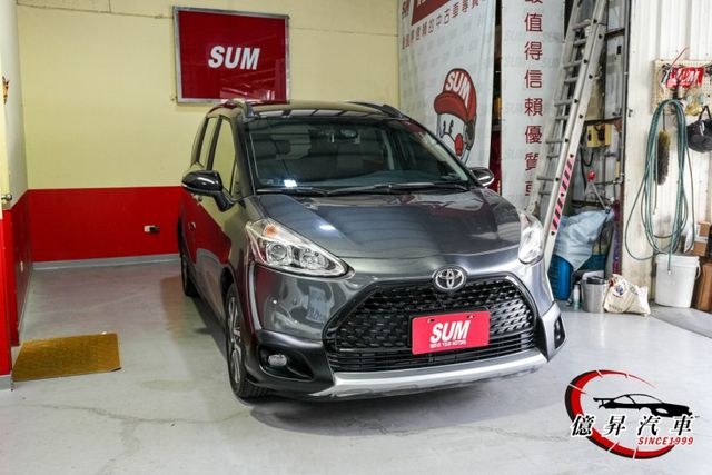 Crossover跨界版，高視野，駕駛更安心，盲點偵測、右側電滑門、車道偏離警示  第2張相片