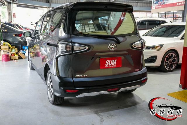 Crossover跨界版，高視野，駕駛更安心，盲點偵測、右側電滑門、車道偏離警示  第6張相片