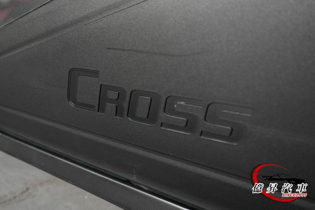 Crossover跨界版，高視野，駕駛更安心，盲點偵測、右側電滑門、車道偏離警示  第7張相片