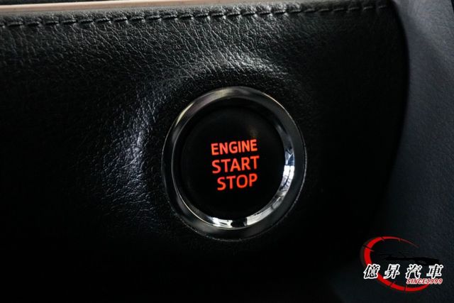 Crossover跨界版，高視野，駕駛更安心，盲點偵測、右側電滑門、車道偏離警示  第12張相片