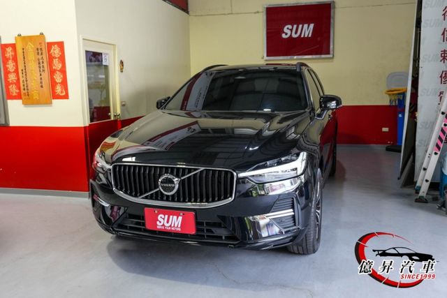 低里程，小改款GOOGLE主機，360度環景、全景天窗、HK音響，配備豐富，高CP值  第1張相片