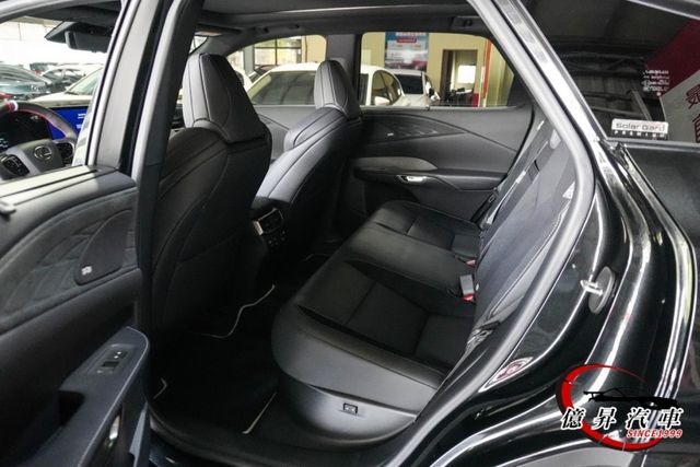 全車透明犀牛皮，超低里程，RX350 F SPORT版，媲美新車，現省價差  第9張相片