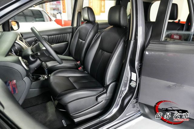 車室空間寬敞，載人載物都輕鬆，經典耐用車款，妥善率高，省油表現優異  第8張相片
