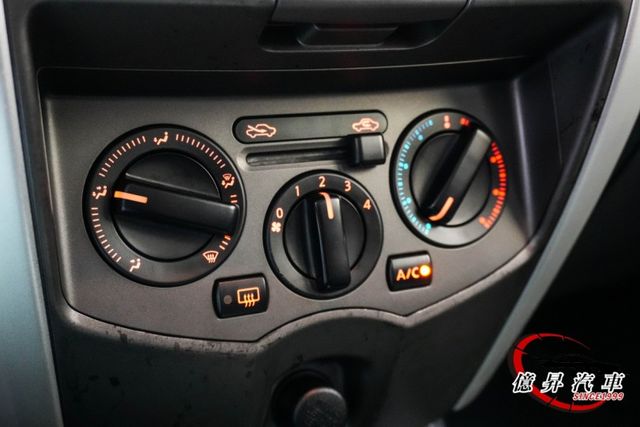 車室空間寬敞，載人載物都輕鬆，經典耐用車款，妥善率高，省油表現優異  第12張相片