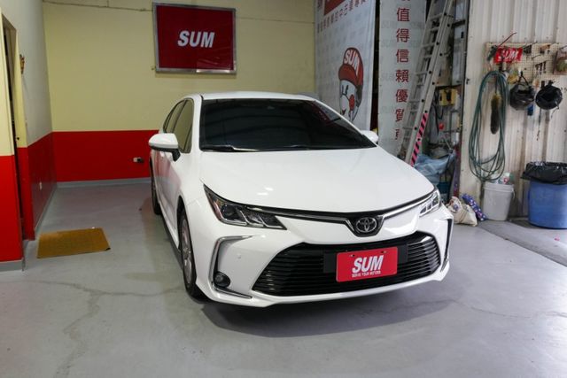 僅跑5.4萬公里，ACC跟車、抬頭顯示器，選配CarPlay原廠影音，低里程，代步神車  第2張相片