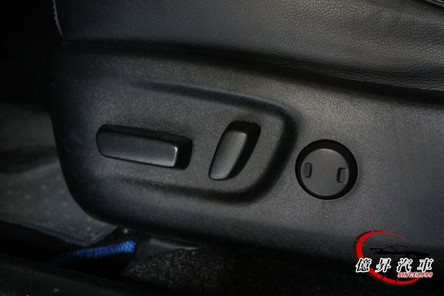 360環景、電動尾門、ACC跟車、盲點偵測，油電尊爵版，日本原裝進口，省油、空間大  第14張相片