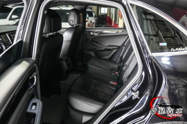 MACAN S，20吋RS Spyder鋁圈、金屬墨玉黑、360度環景，選配近40萬  第10張相片