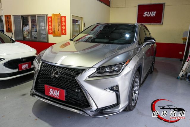 全景天窗、360度環景、F SPORT專屬外觀套件、冷熱通風椅，稀有F運動版  第1張相片