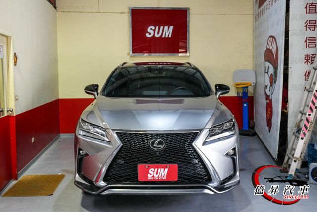 全景天窗、360度環景、F SPORT專屬外觀套件、冷熱通風椅，稀有F運動版  第3張相片