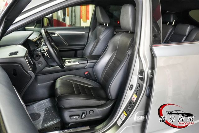 全景天窗、360度環景、F SPORT專屬外觀套件、冷熱通風椅，稀有F運動版  第10張相片