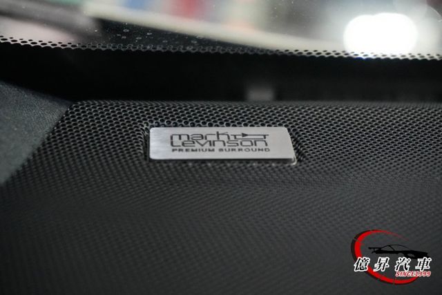 全景天窗、360度環景、F SPORT專屬外觀套件、冷熱通風椅，稀有F運動版  第18張相片