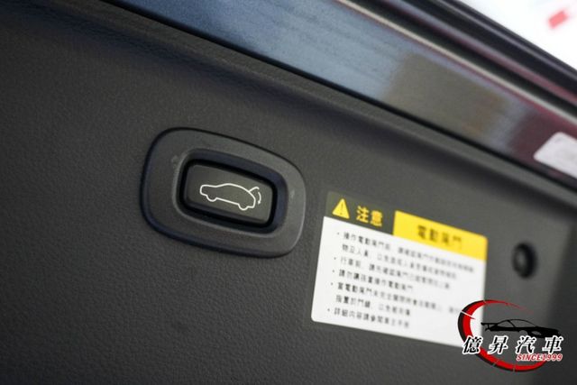 360環景、換檔撥片、盲點偵測、電動尾門，年份新、價格便宜，高CP值運動SUV  第7張相片