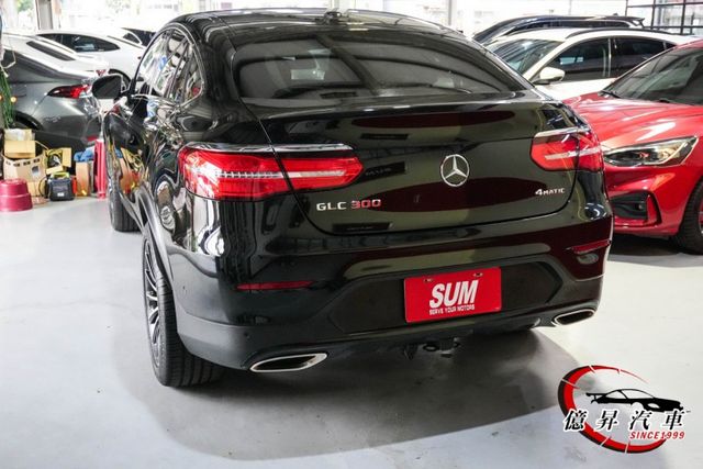 20吋AMG鋁圈、AMG套件、夜色套件、碳纖維飾板、360環景、U21跑車排氣  第6張相片