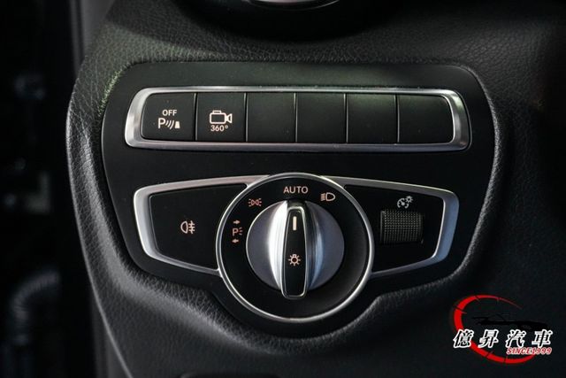 20吋AMG鋁圈、AMG套件、夜色套件、碳纖維飾板、360環景、U21跑車排氣  第15張相片