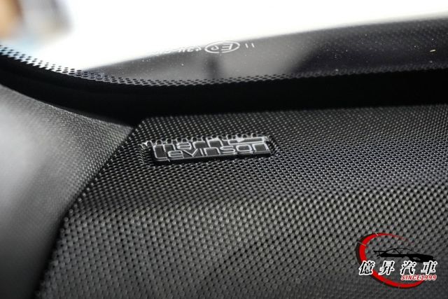 自動停車輔助、360環景、抬頭顯示器、MK音響，市場稀有，最頂規，新車價169萬  第16張相片