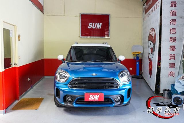 低里程，Led頭燈、6.5吋中控螢幕、電動尾門、英國旗尾燈，經典英倫設計  第3張相片