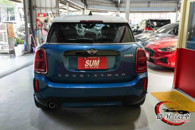 低里程，Led頭燈、6.5吋中控螢幕、電動尾門、英國旗尾燈，經典英倫設計  第6張相片