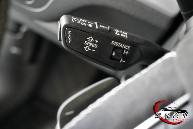 Q5 SPORTBACK，RS前後大包、消光灰貼膜、改裝鋁圈，全景天窗、360度環景、Level 2跟車  第13張相片