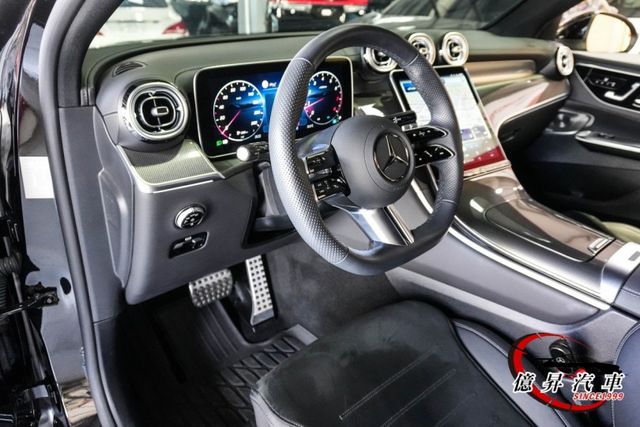 GLC300 Coupe，總代理，僅跑8000公里，360環景、柏林之音、多光束智慧型數位頭燈、擴增實境導航  第11張相片