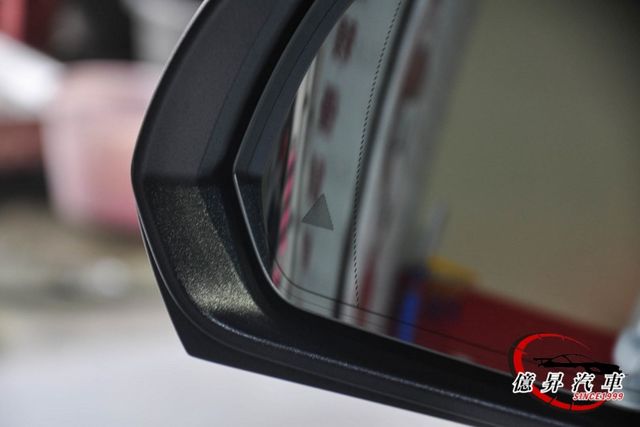 僅跑6.6萬公里，新車價319萬 Avantgarde，雙天窗，第二排獨立座椅，純家庭自用車  第8張相片