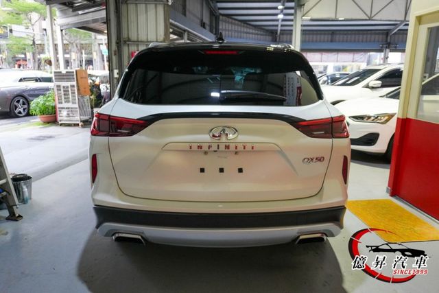 QX50風尚版，僅跑5.9萬公里，ACC跟車、360度環景、抬頭顯示器、電動尾門  第4張相片