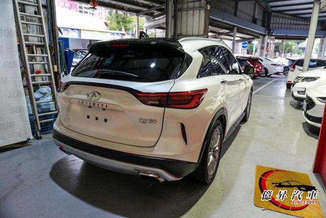 QX50風尚版，僅跑5.9萬公里，ACC跟車、360度環景、抬頭顯示器、電動尾門  第6張相片