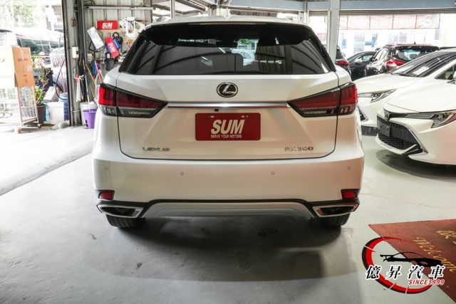 RX300頂級型，抬頭顯示器、電動尾門、ACC跟車、盲點偵測、雙前座通風椅  第4張相片