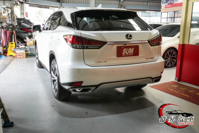RX300頂級型，抬頭顯示器、電動尾門、ACC跟車、盲點偵測、雙前座通風椅  第5張相片