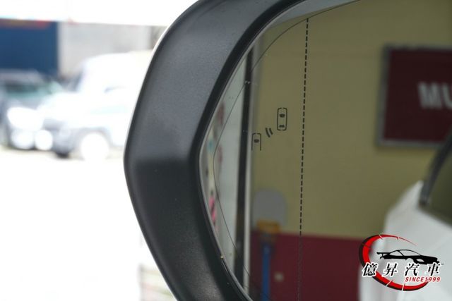 RX300頂級型，抬頭顯示器、電動尾門、ACC跟車、盲點偵測、雙前座通風椅  第7張相片