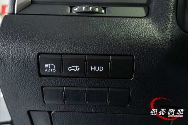 RX300頂級型，抬頭顯示器、電動尾門、ACC跟車、盲點偵測、雙前座通風椅  第14張相片