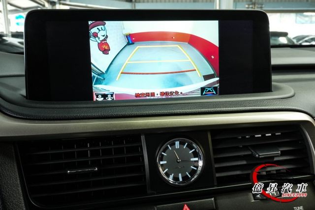 RX300頂級型，抬頭顯示器、電動尾門、ACC跟車、盲點偵測、雙前座通風椅  第16張相片