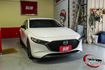 僅跑3.9萬公里， 20S Carbon Edition，ACC跟車、盲點偵測、倒車顯影  第2張縮圖