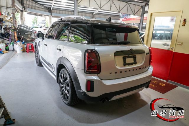 數位儀錶板、電動座椅、Keyless、CarPlay、倒車顯影、英國旗尾燈  第4張相片