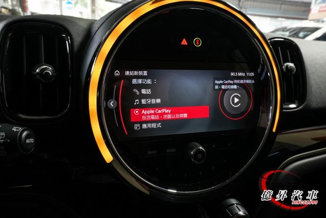 數位儀錶板、電動座椅、Keyless、CarPlay、倒車顯影、英國旗尾燈  第16張相片