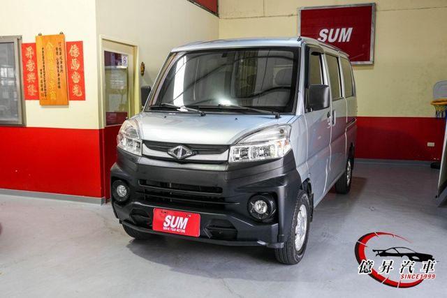 僅跑7.2萬公里，自排廂型車，定速、盲點偵測、後座出風口  第1張相片