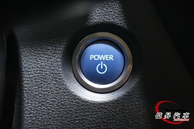 Keyless、恆溫空調、ACC跟車、盲點偵測，大電池保固8年16萬公里  第11張相片