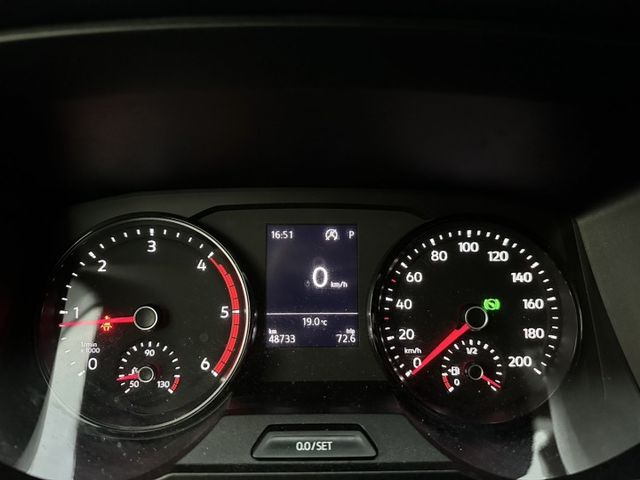 高頂八人座，獨立座椅、KTV、冰箱、電動側踏板，全車百萬裝潢，買回去直接上路賺錢  第20張相片