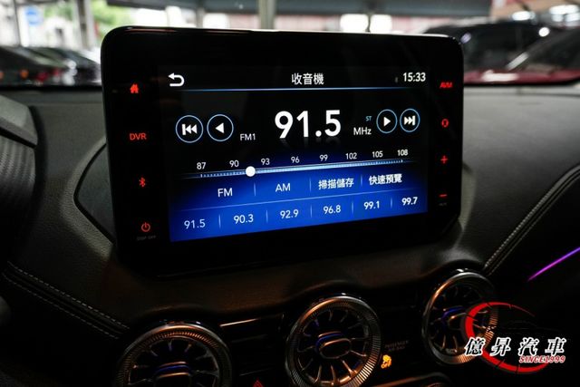 黑白雙色，黑色懸浮式車頂，7吋數位儀表、360環景、盲點偵測、LED頭燈  第14張相片