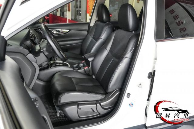 超低里程，CarPlay、360度環景、ACC跟車、盲點偵測、電動尾門，兼具舒適、空間與實用性  第9張相片