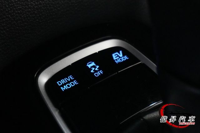 Keyless、恆溫空調、ACC跟車、盲點偵測，油電尊爵版，大電池保固中  第13張相片
