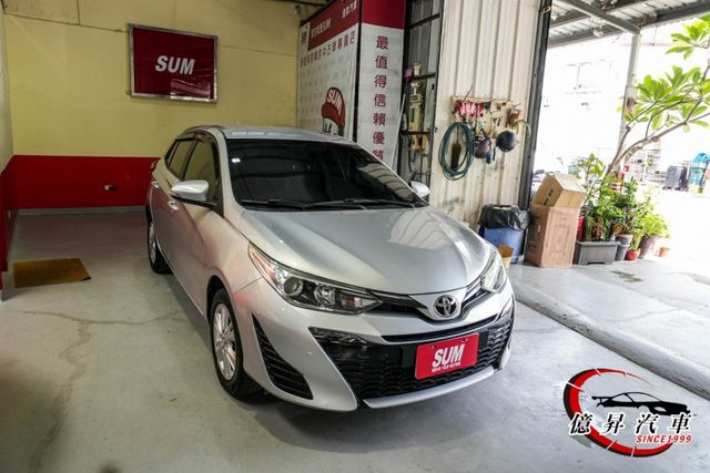 Keyless、自動感應頭燈、原廠CarPlay主機，超省油都會小車  第2張相片
