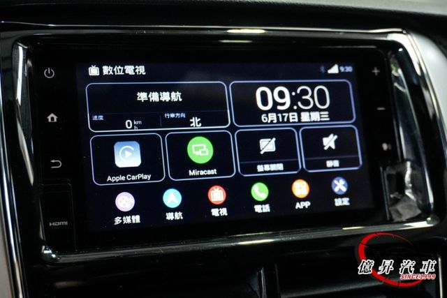Keyless、自動感應頭燈、原廠CarPlay主機，超省油都會小車  第14張相片