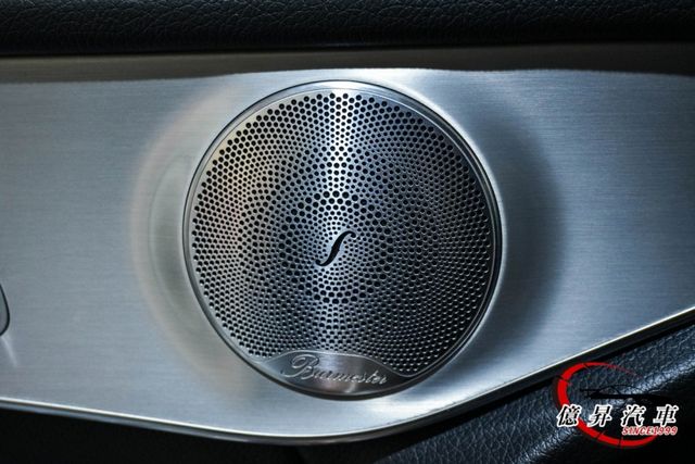 改裝旋轉柏林，市場稀有23P跟車、盲點偵測、柏林之音、360環景，配備滿滿  第16張相片